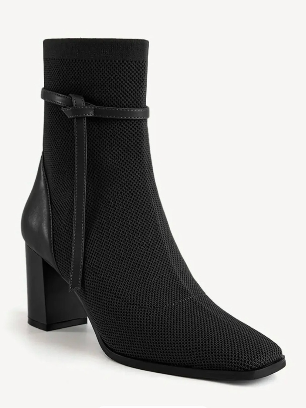 NWT: Comfortable Black Heeled Ankle Boots